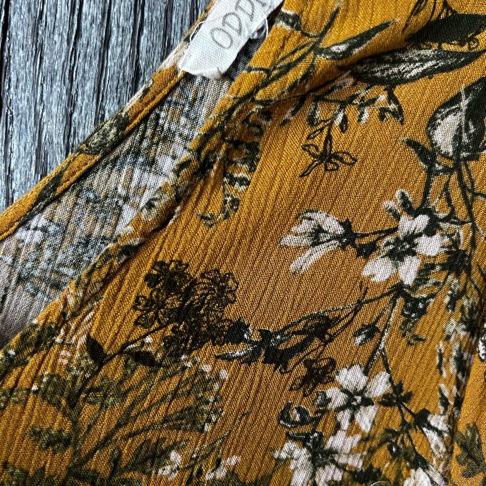 ODDY Floral Mustard and Olive Women's Top - Picture 5 of 6